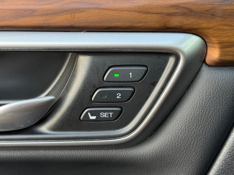 Honda CR-V Vehicle Image 15