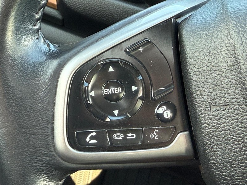 Honda CR-V Vehicle Image 16