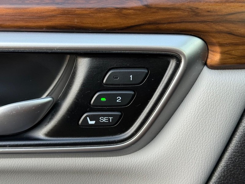 Honda CR-V Vehicle Image 15