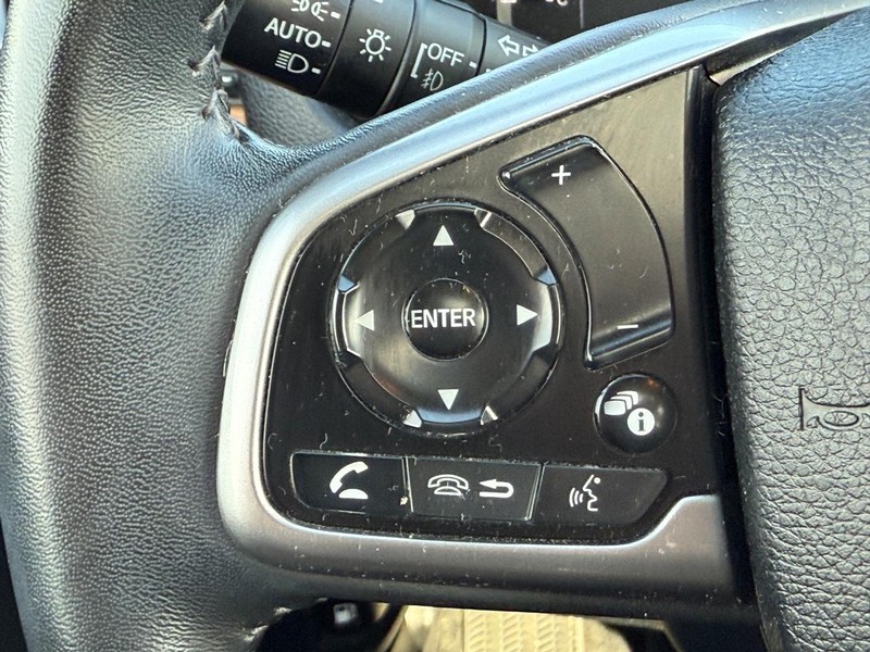 Honda CR-V Vehicle Image 16