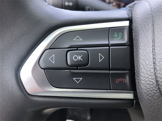 Jeep Compass Vehicle Full-screen Gallery Image 15