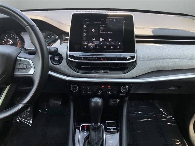 Jeep Compass Vehicle Full-screen Gallery Image 19