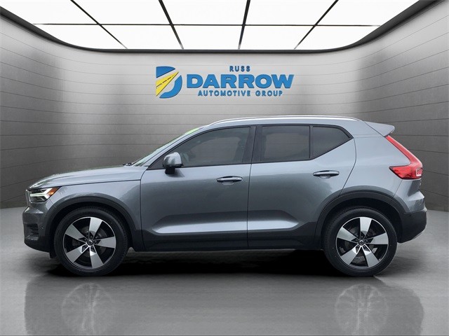 Volvo XC40 Vehicle Full-screen Gallery Image 2