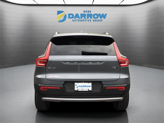 Volvo XC40 Vehicle Full-screen Gallery Image 4