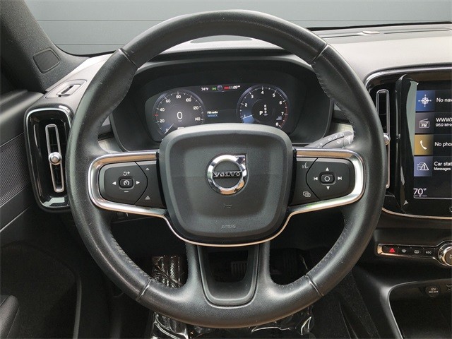 Volvo XC40 Vehicle Full-screen Gallery Image 14