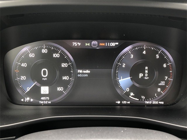 Volvo XC40 Vehicle Full-screen Gallery Image 17