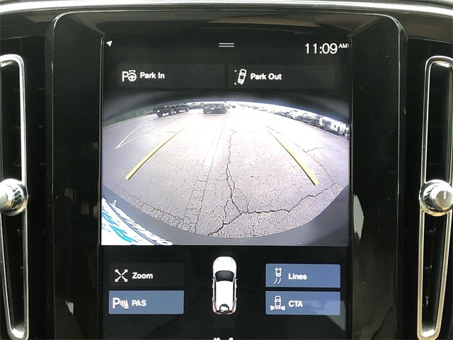 Volvo XC40 Vehicle Full-screen Gallery Image 21