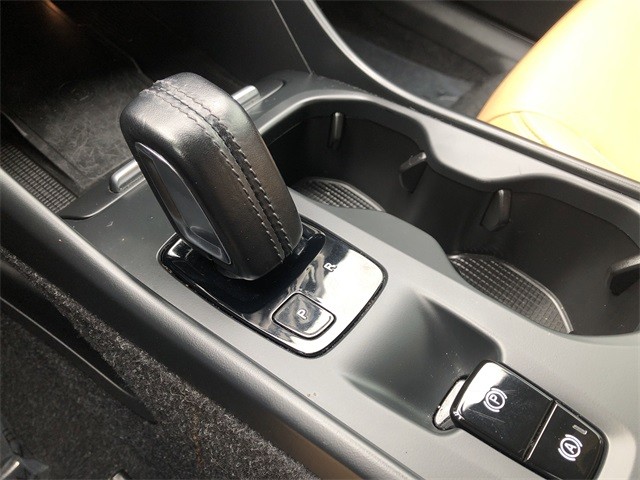 Volvo XC40 Vehicle Full-screen Gallery Image 22