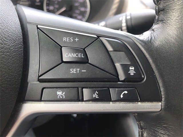 Nissan Sentra Vehicle Full-screen Gallery Image 12