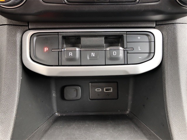 GMC Acadia Vehicle Full-screen Gallery Image 22