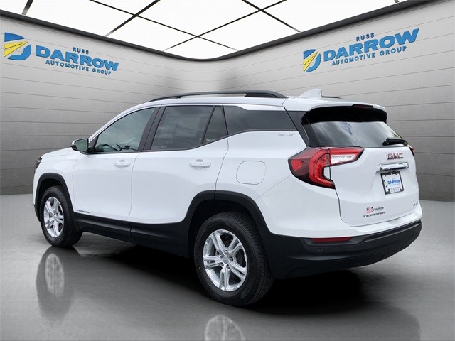 GMC Terrain Vehicle Full-screen Gallery Image 3