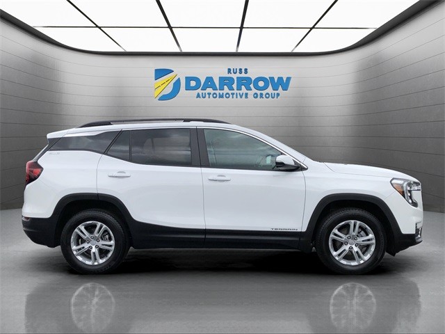 GMC Terrain Vehicle Full-screen Gallery Image 6