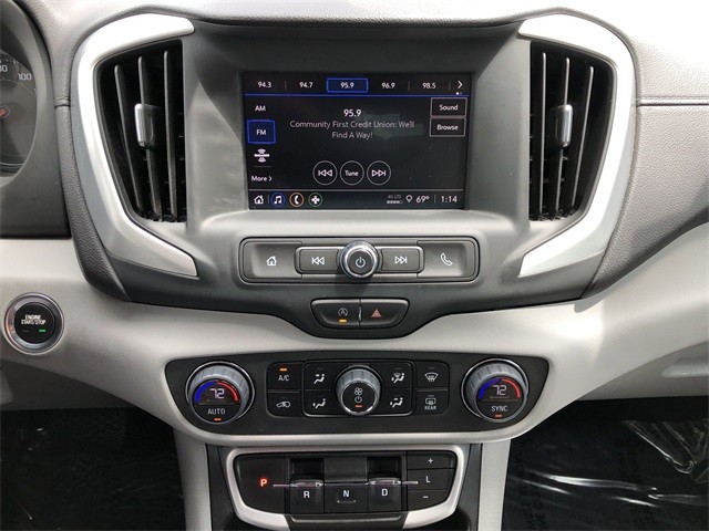 GMC Terrain Vehicle Full-screen Gallery Image 18