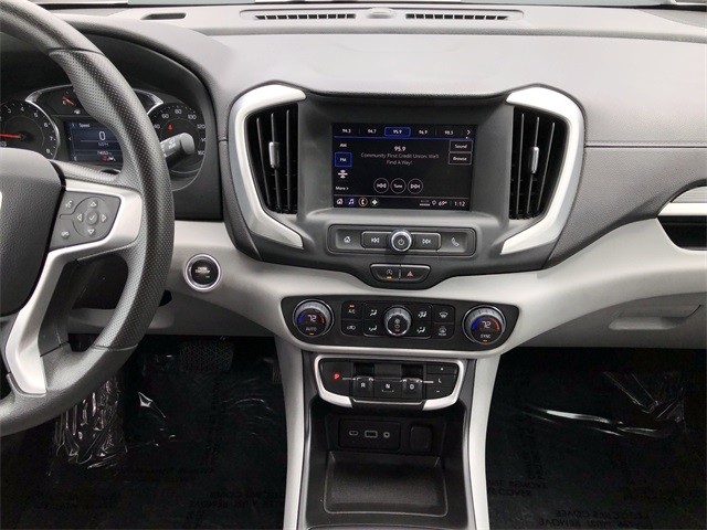 GMC Terrain Vehicle Full-screen Gallery Image 19