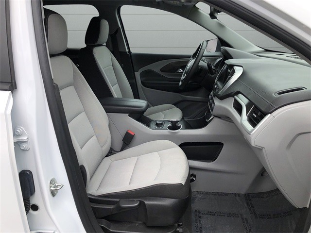 GMC Terrain Vehicle Full-screen Gallery Image 23