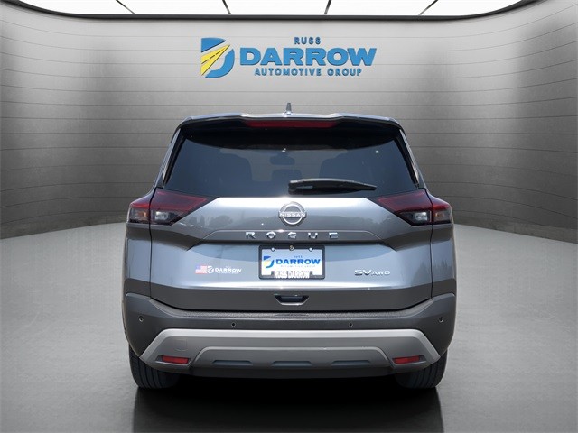 Nissan Rogue Vehicle Full-screen Gallery Image 4