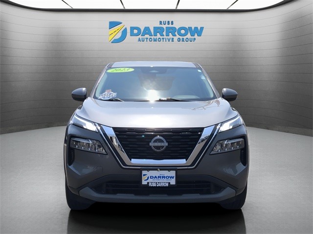 Nissan Rogue Vehicle Full-screen Gallery Image 8