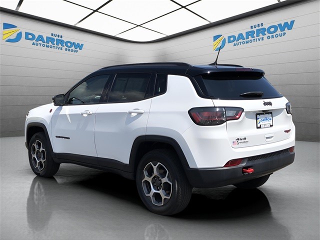 Jeep Compass Vehicle Full-screen Gallery Image 3