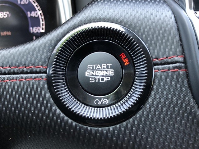 Jeep Compass Vehicle Full-screen Gallery Image 11