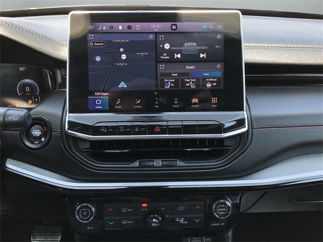 Jeep Compass Vehicle Full-screen Gallery Image 18