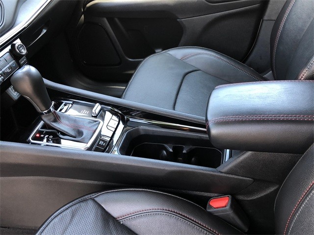 Jeep Compass Vehicle Full-screen Gallery Image 23