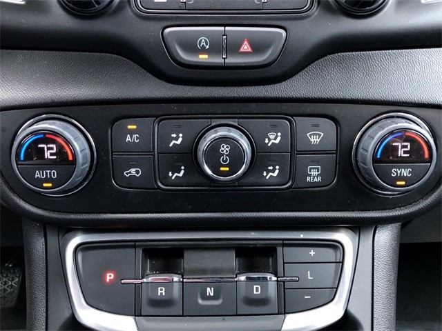 GMC Terrain Vehicle Full-screen Gallery Image 25