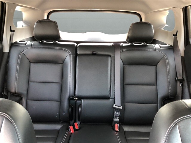 GMC Terrain Vehicle Full-screen Gallery Image 28