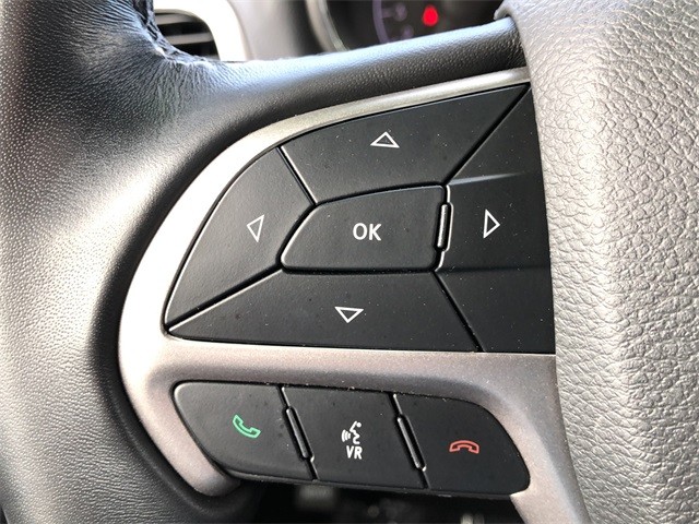 Jeep Grand Cherokee Vehicle Full-screen Gallery Image 9