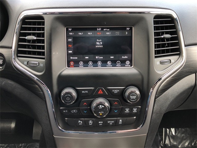 Jeep Grand Cherokee Vehicle Full-screen Gallery Image 21