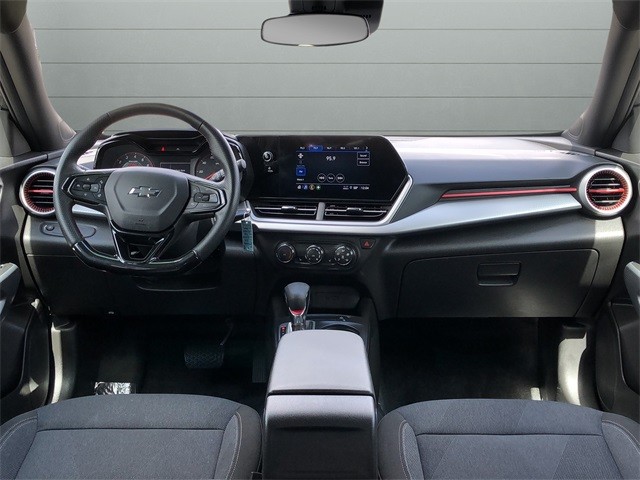 Chevrolet Trax Vehicle Full-screen Gallery Image 12