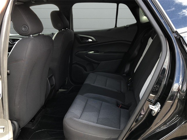 Chevrolet Trax Vehicle Full-screen Gallery Image 16