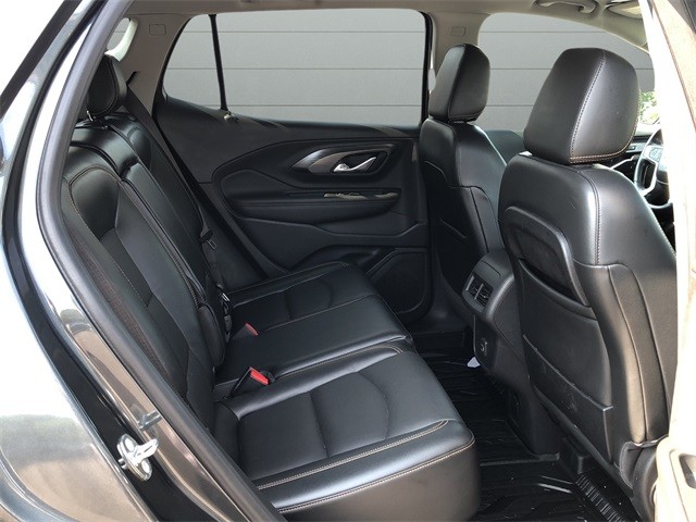 GMC Terrain Vehicle Full-screen Gallery Image 14