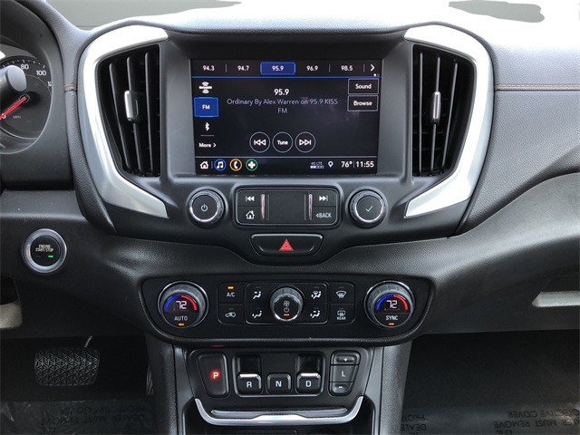 GMC Terrain Vehicle Full-screen Gallery Image 21