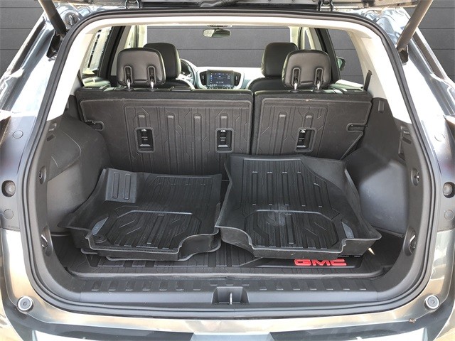 GMC Terrain Vehicle Full-screen Gallery Image 26