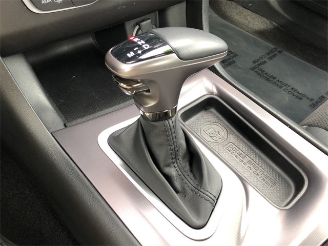 Dodge Charger Vehicle Full-screen Gallery Image 11