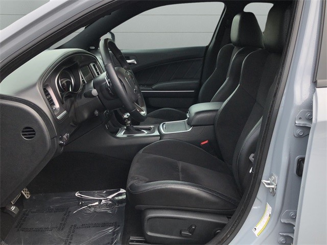 Dodge Charger Vehicle Full-screen Gallery Image 23