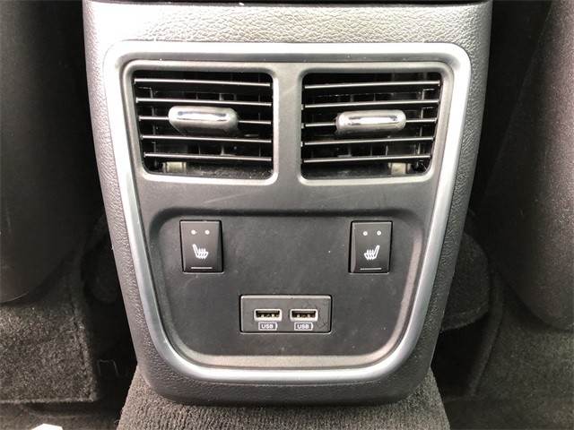 Dodge Charger Vehicle Full-screen Gallery Image 25