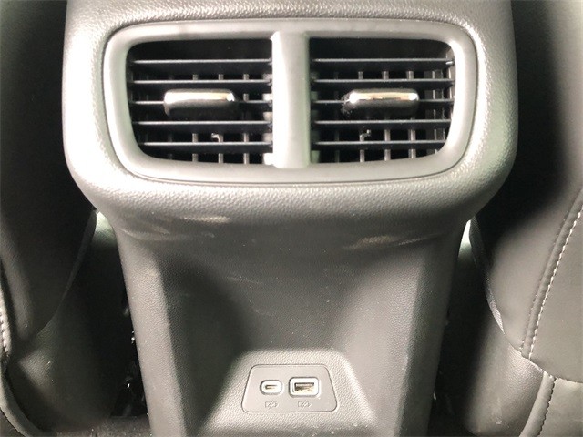 Buick Envision Vehicle Full-screen Gallery Image 17