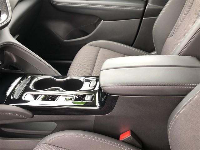 Buick Envision Vehicle Full-screen Gallery Image 20