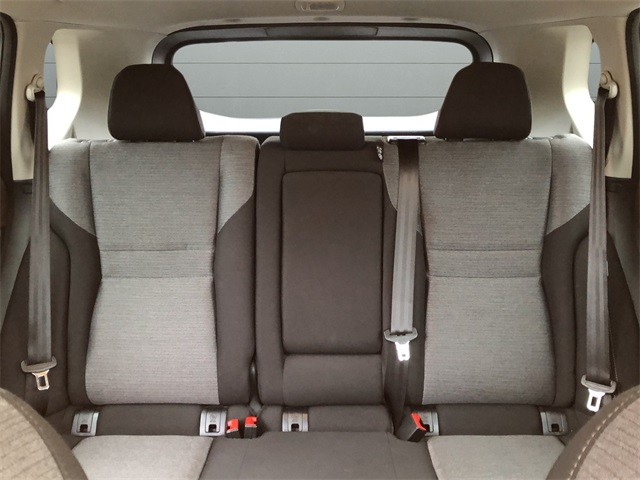 Nissan Rogue Vehicle Full-screen Gallery Image 29