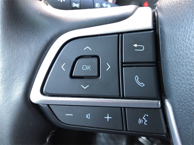 Toyota Highlander Vehicle Full-screen Gallery Image 9