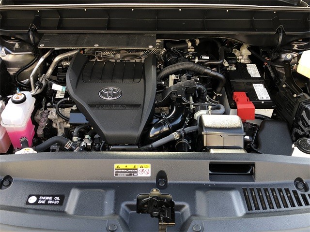 Toyota Highlander Vehicle Full-screen Gallery Image 19