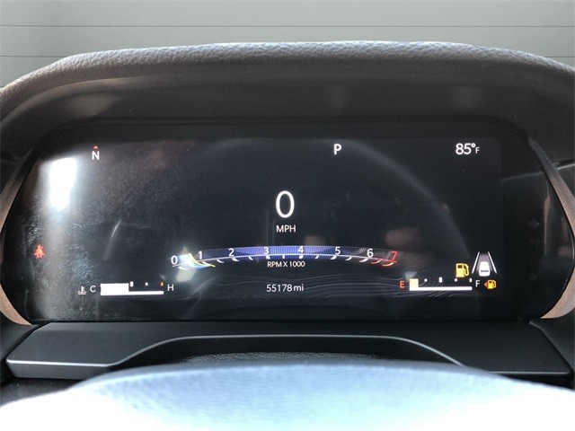 Jeep Grand Cherokee Vehicle Full-screen Gallery Image 13