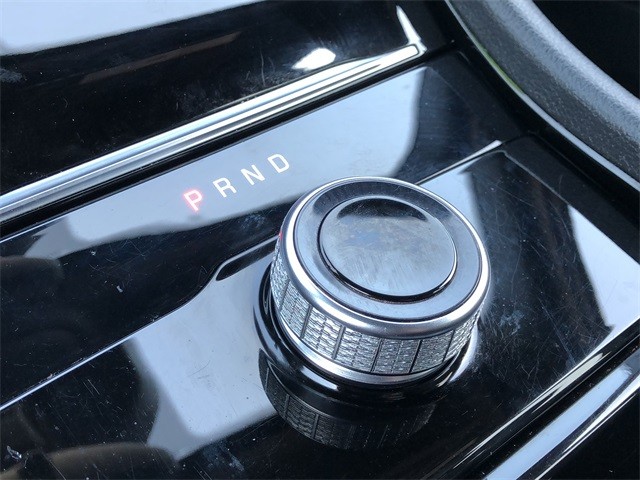 Jeep Grand Cherokee Vehicle Full-screen Gallery Image 26