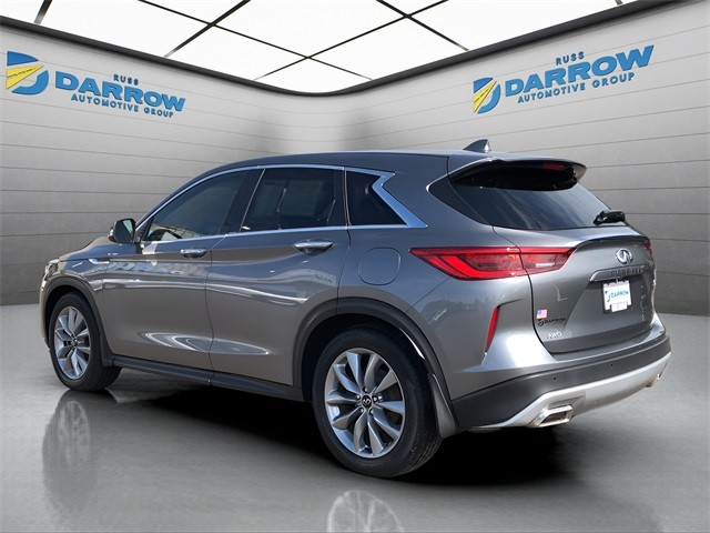 INFINITI QX50 Vehicle Full-screen Gallery Image 3