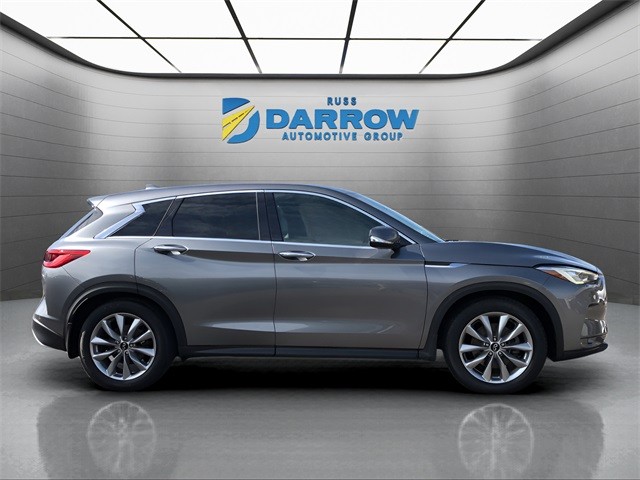 INFINITI QX50 Vehicle Full-screen Gallery Image 6