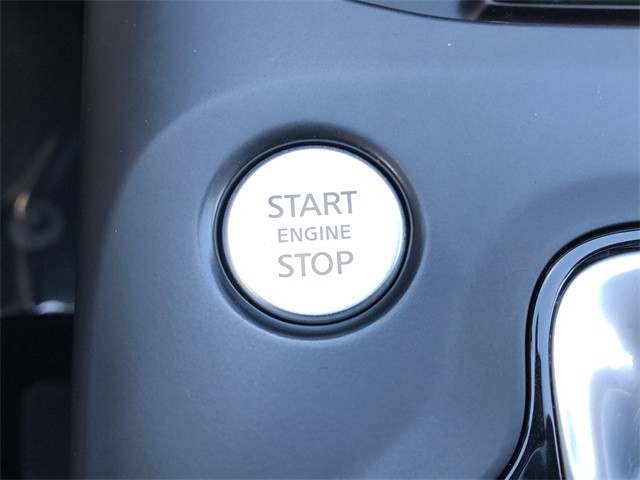 INFINITI QX50 Vehicle Full-screen Gallery Image 13