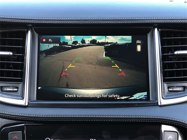 INFINITI QX50 Vehicle Full-screen Gallery Image 15