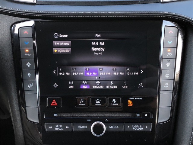 INFINITI QX50 Vehicle Full-screen Gallery Image 16