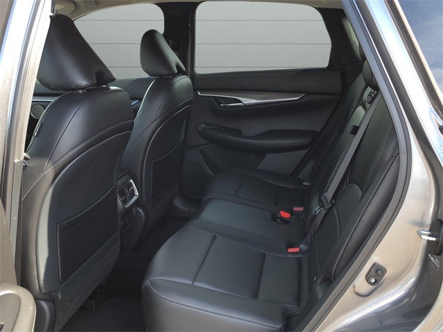 INFINITI QX50 Vehicle Full-screen Gallery Image 27